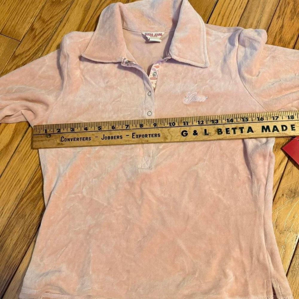 NWT Vintage Guess velour polo shirt with button up front and collar - Picture 4 of 7